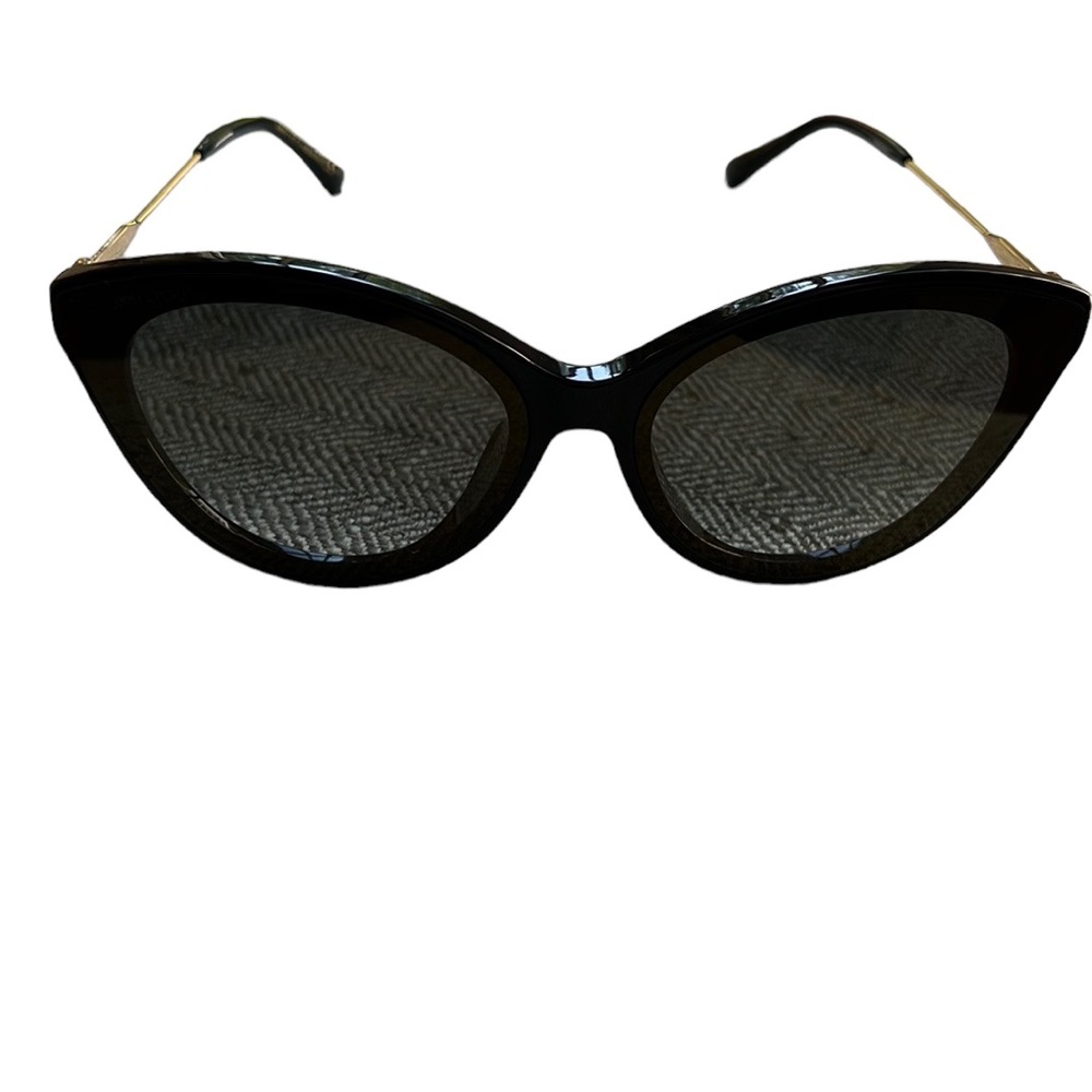 🎉🎉HP 7/14🎉🎉NWT Jimmy Choo sunnies NIB. Gorgeous cat eye w/metal earpiece